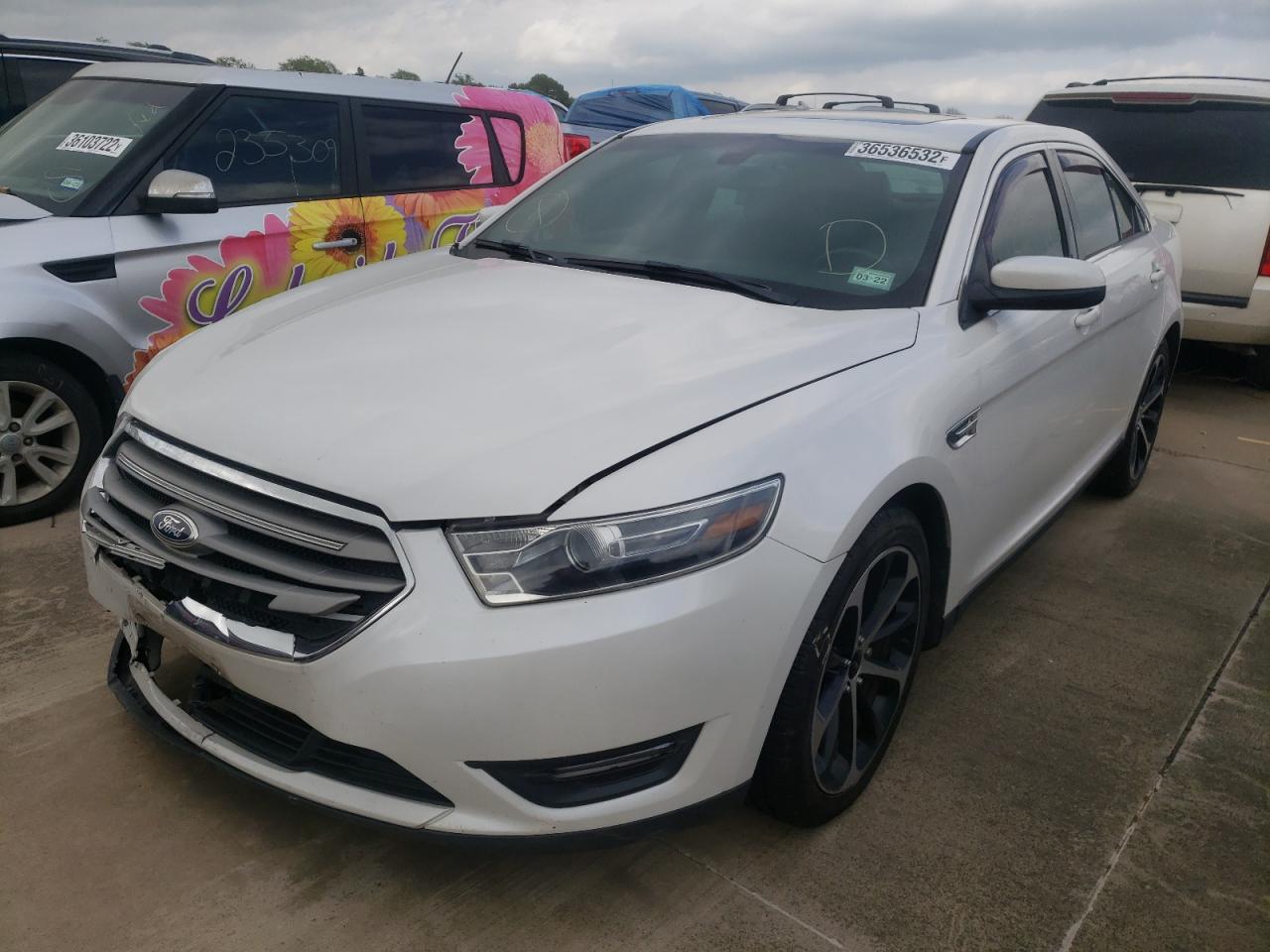Photo 2 from auction – 2015 FORD TAURUS SEL with VIN 1FAHP2E81FG104222