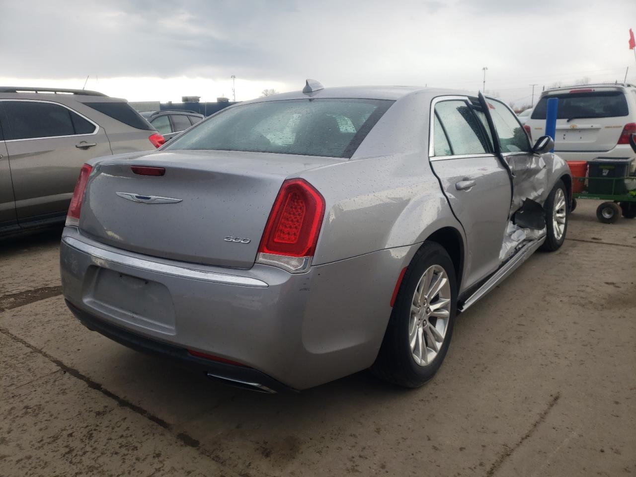 صورة رقم 4 من المزاد - 2017 CHRYSLER 300 LIMITE مع VIN 2C3CCAAG9HH609864