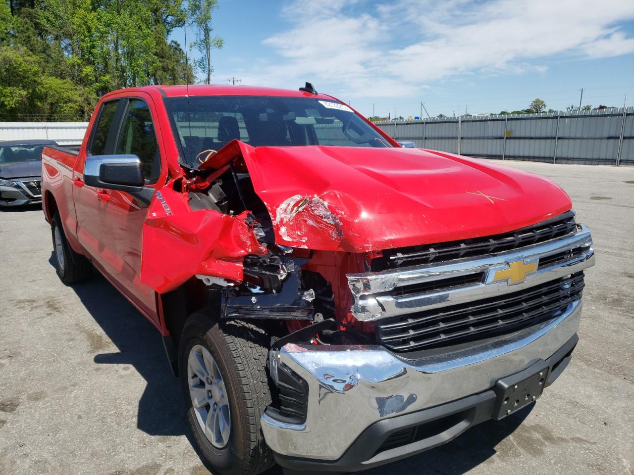 CHEVROLET SILVERADO 2021 with VIN 1GCRWCED3MZ435843 - Photo from auction
