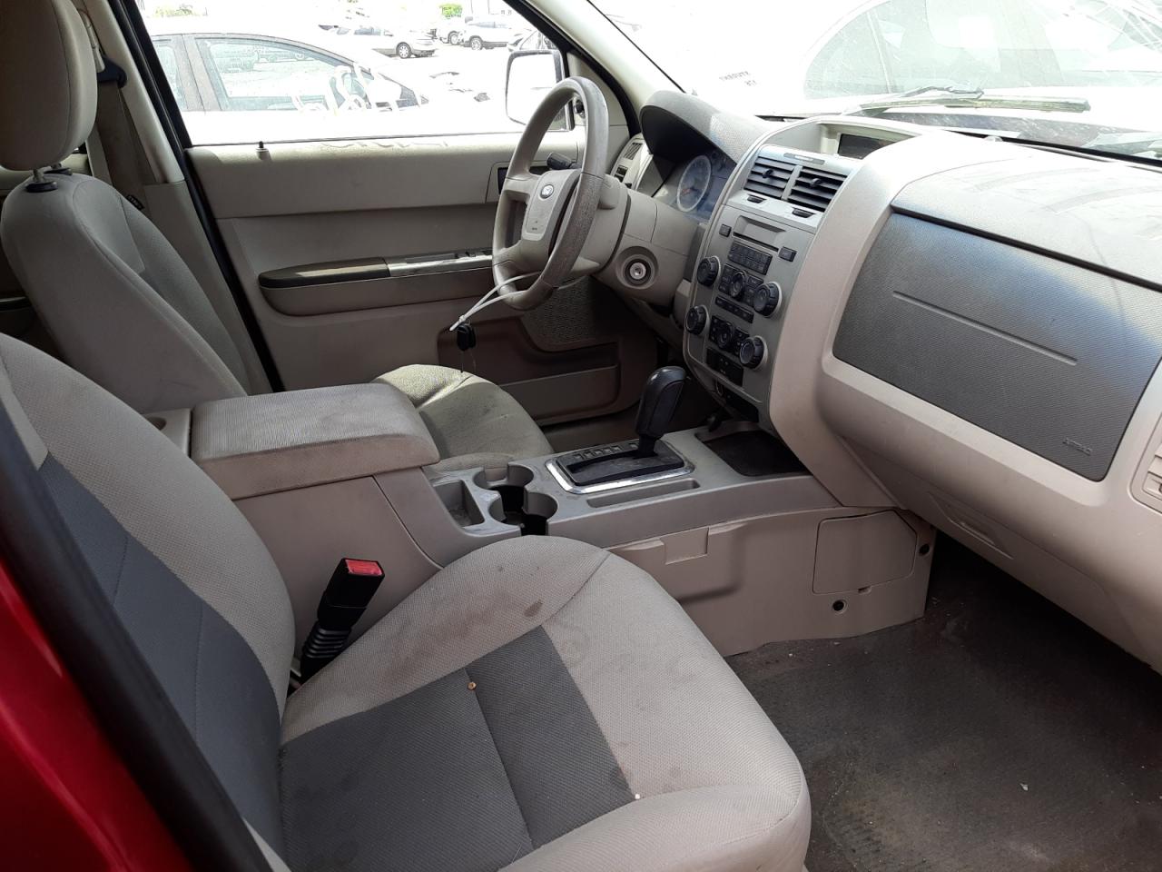 Photo 5 from auction – 2008 FORD ESCAPE XLT with VIN 1FMCU93188KB78194