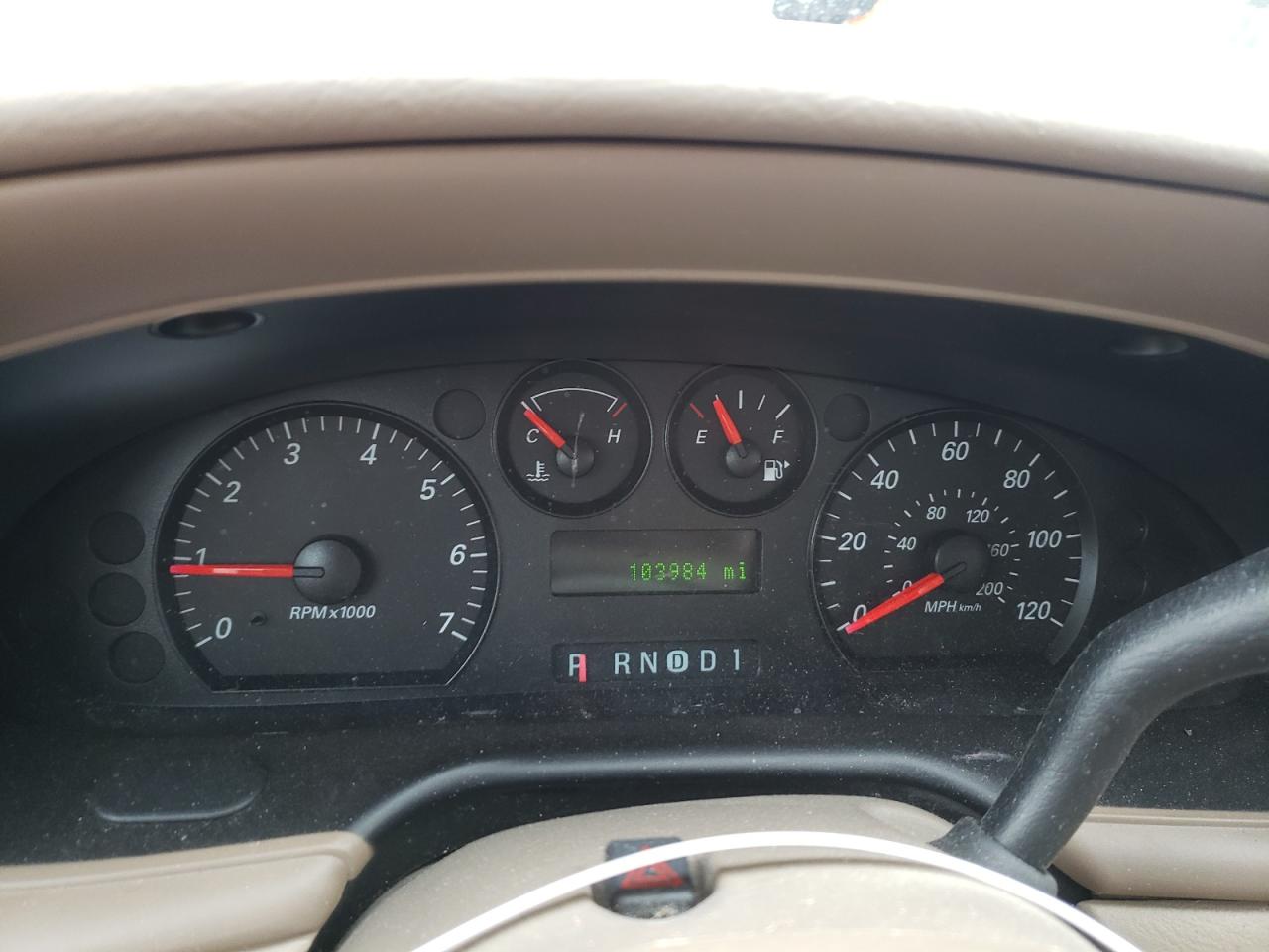 Photo 8 from auction – 2005 FORD TAURUS SE with VIN 1FAFP53215A170214