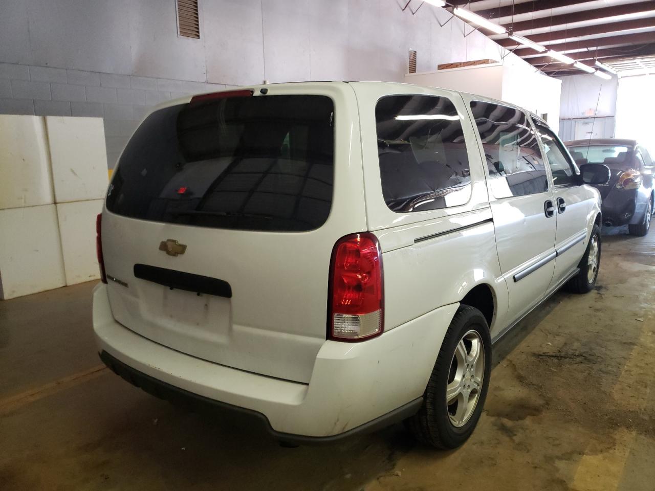Photo 4 from auction – 2008 CHEVROLET UPLANDER L with VIN 1GNDV23158D202797