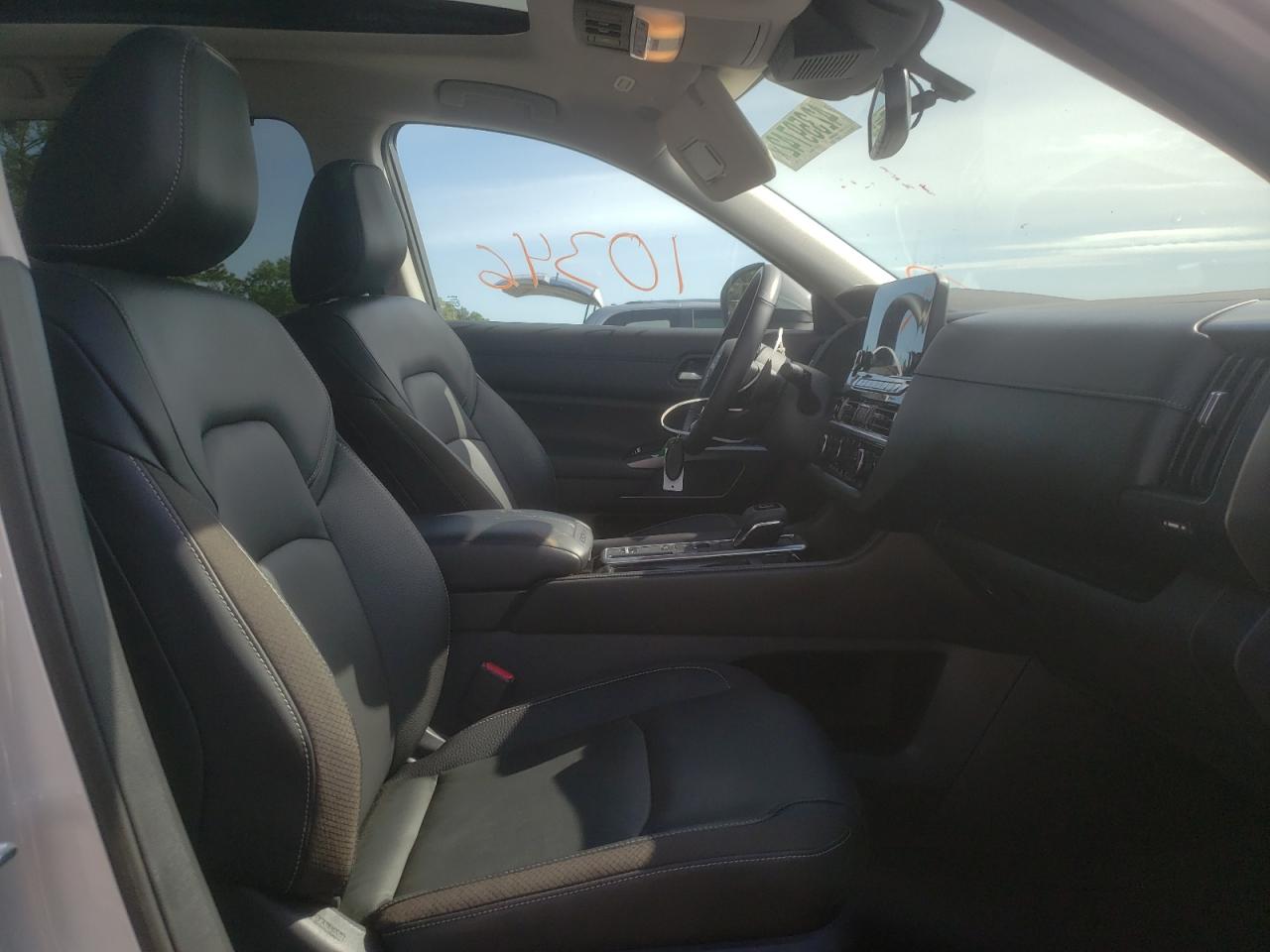 Photo 5 from auction – 2022 NISSAN PATHFINDER with VIN 5N1DR3CBXNC212895