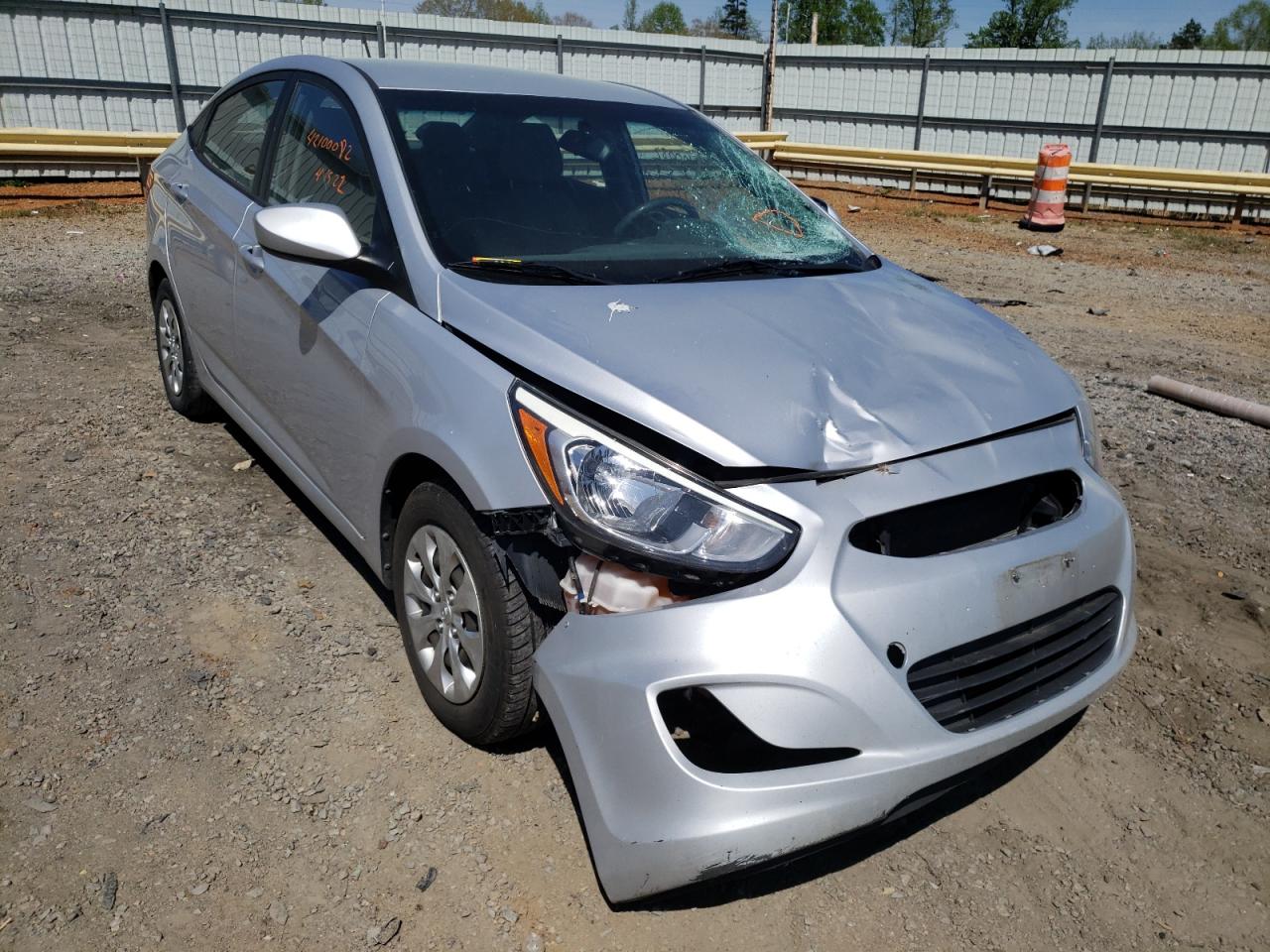HYUNDAI ACCENT SE 2016 with VIN KMHCT4AE8GU067742 - Photo from auction