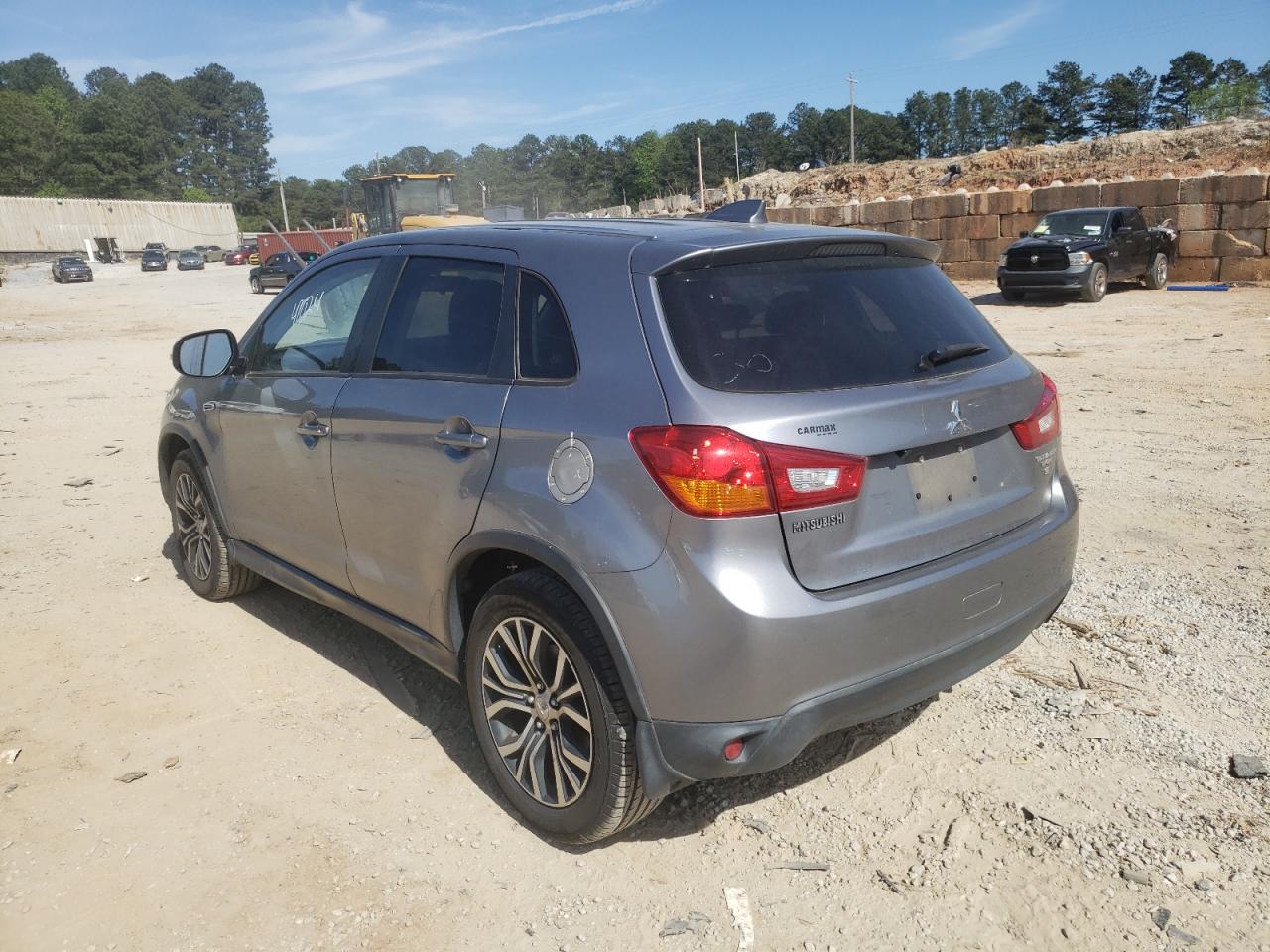 Photo 3 from auction – 2017 MITSUBISHI OUTLANDER with VIN JA4AP3AW6HZ043392