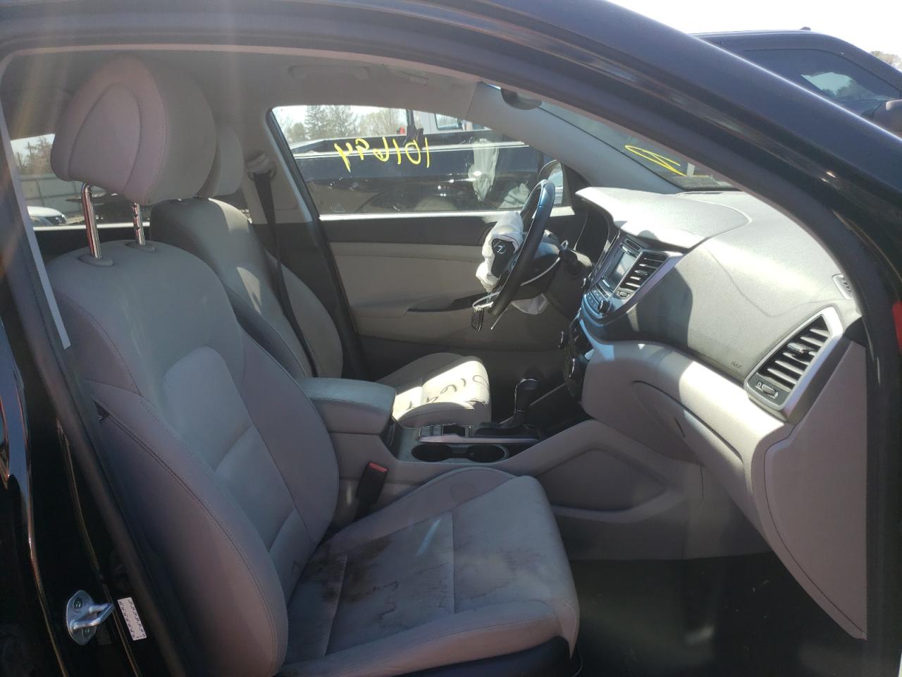 Photo 5 from auction – 2016 HYUNDAI TUCSON LIM with VIN KM8J3CA21GU050563