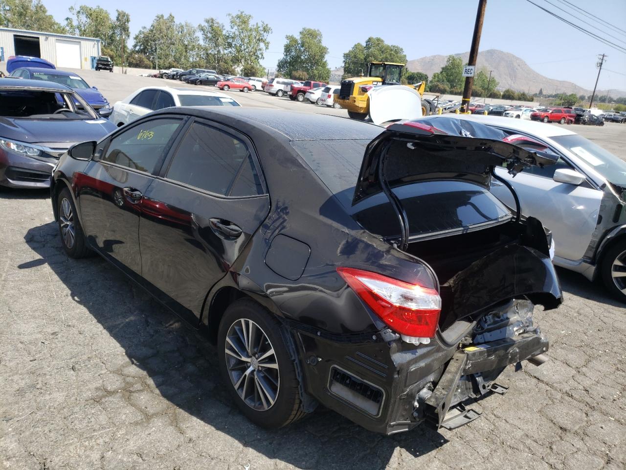 Photo 3 from auction – 2016 TOYOTA COROLLA L with VIN 5YFBURHE0GP402781
