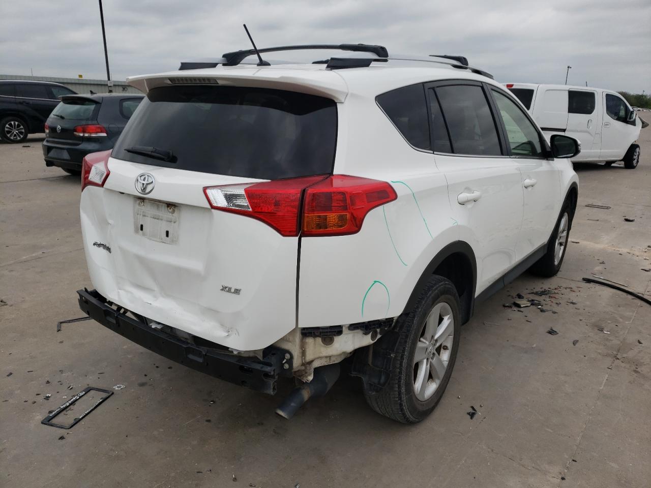 Photo 4 from auction – 2013 TOYOTA RAV4 XLE with VIN JTMWFREV6DD001167
