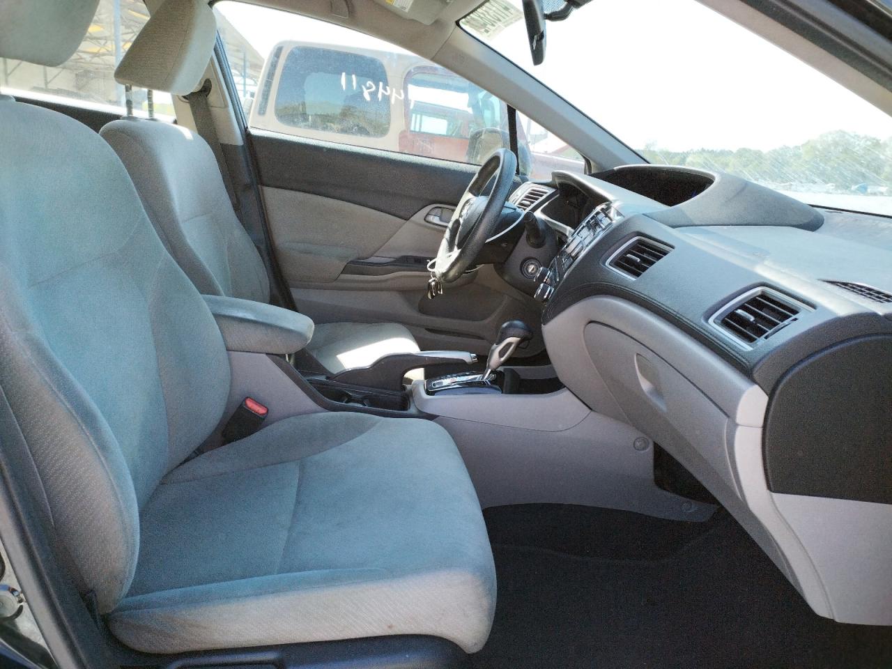 Photo 5 from auction – 2013 HONDA CIVIC LX with VIN 19XFB2F51DE035808