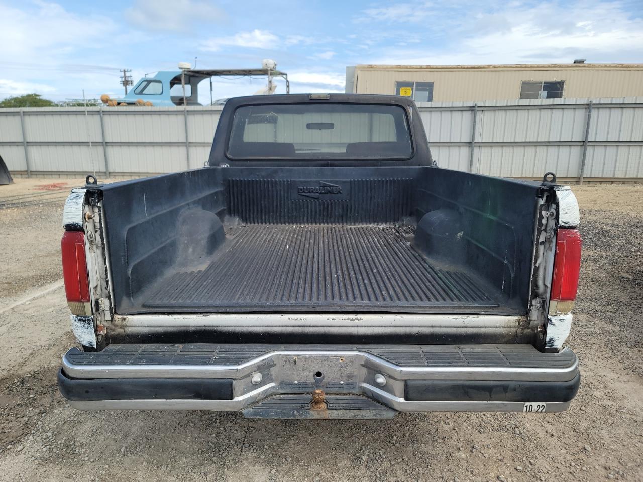 Photo 6 from auction – 1989 FORD F150 with VIN 1FTDF15H9KLA32063