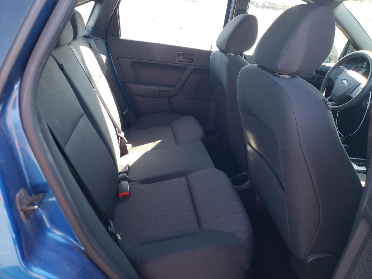 Photo 6 from auction – 2010 FORD FOCUS SE with VIN 1FAHP3FN6AW266436