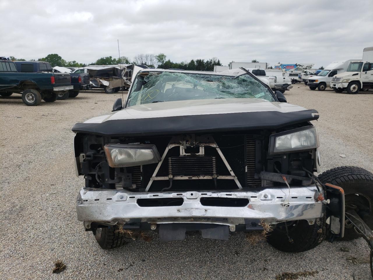 Photo 7 from auction – 2005 CHEVROLET SILVERADO with VIN 1GCHC23265F965288