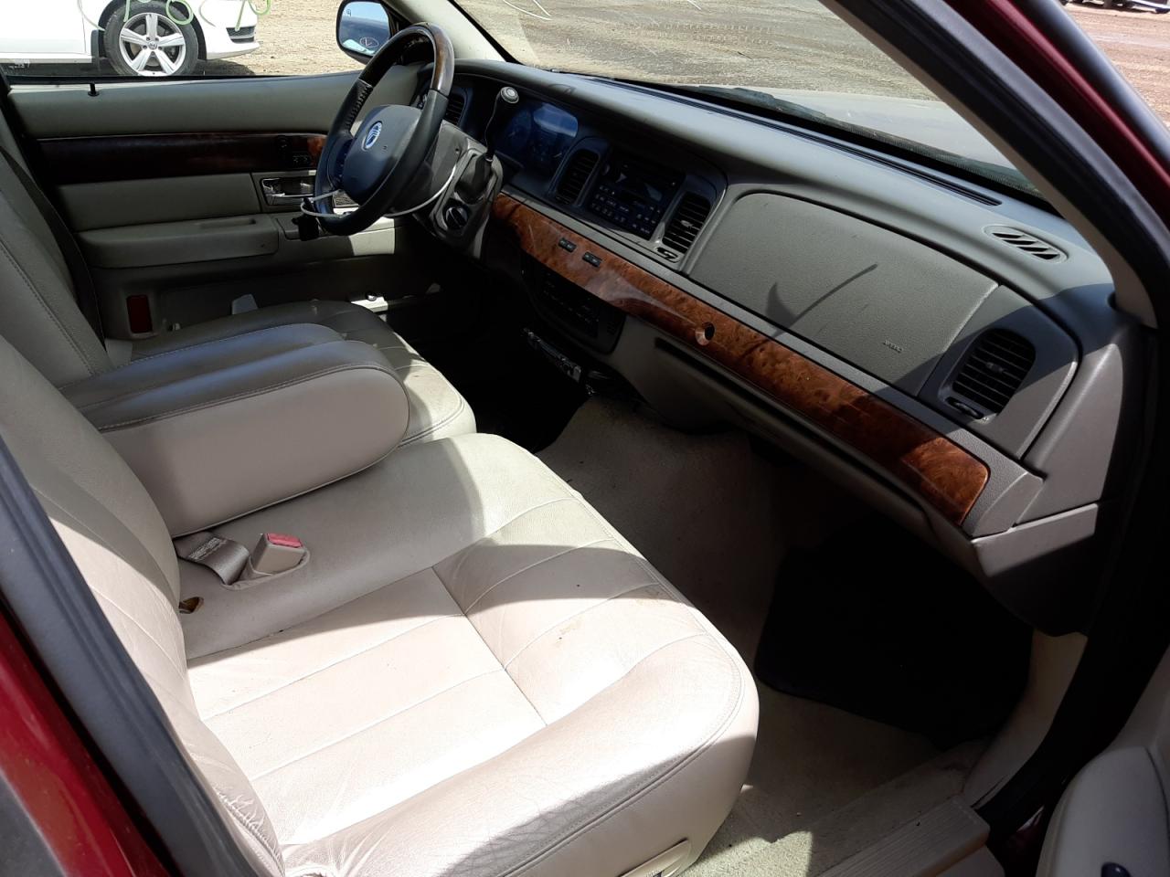Photo 5 from auction – 2008 MERCURY GRAND MARQ with VIN 2MEFM75V08X613811