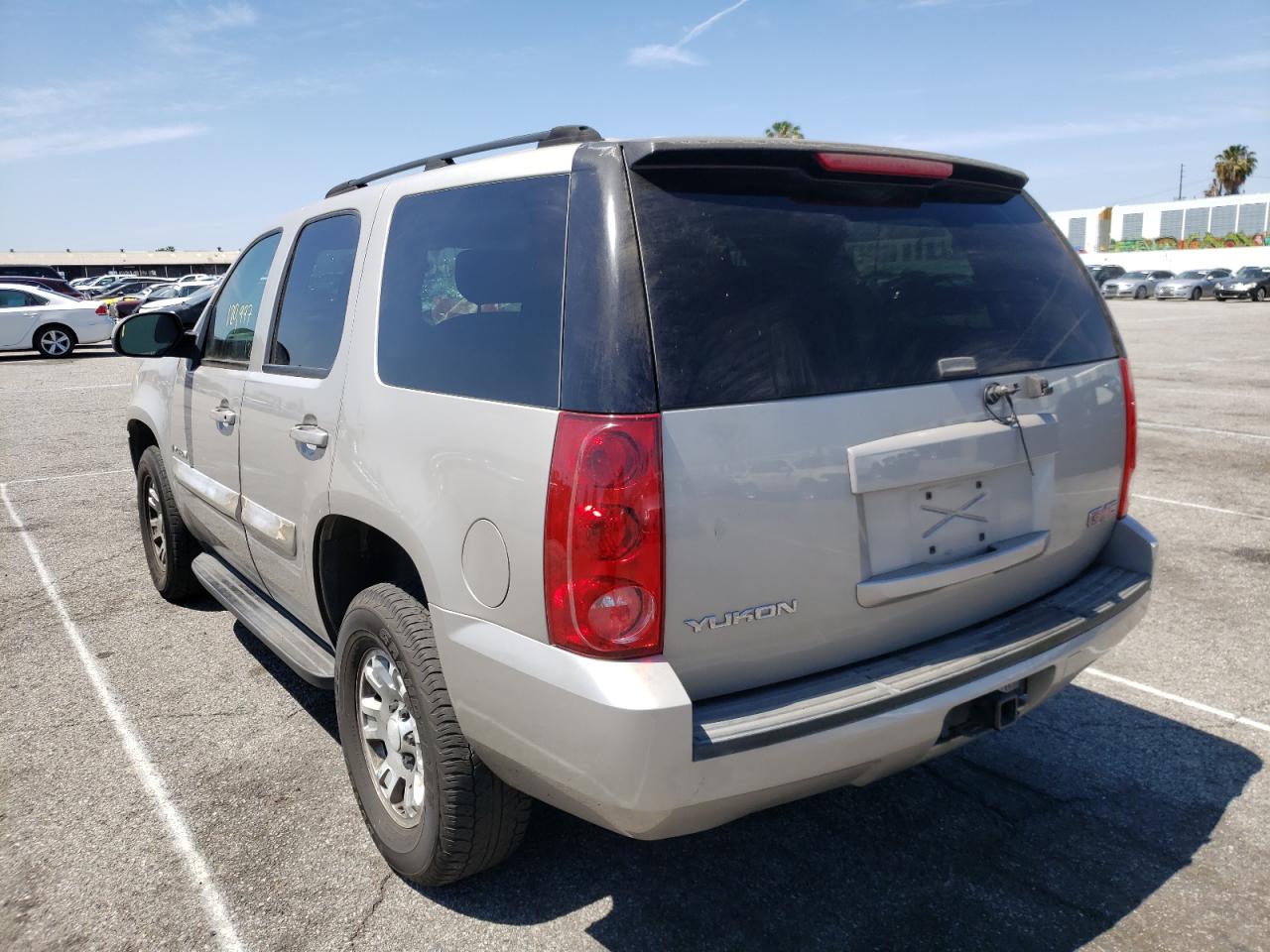Photo 3 from auction – 2007 GMC YUKON with VIN 1GKFC13J17R238865
