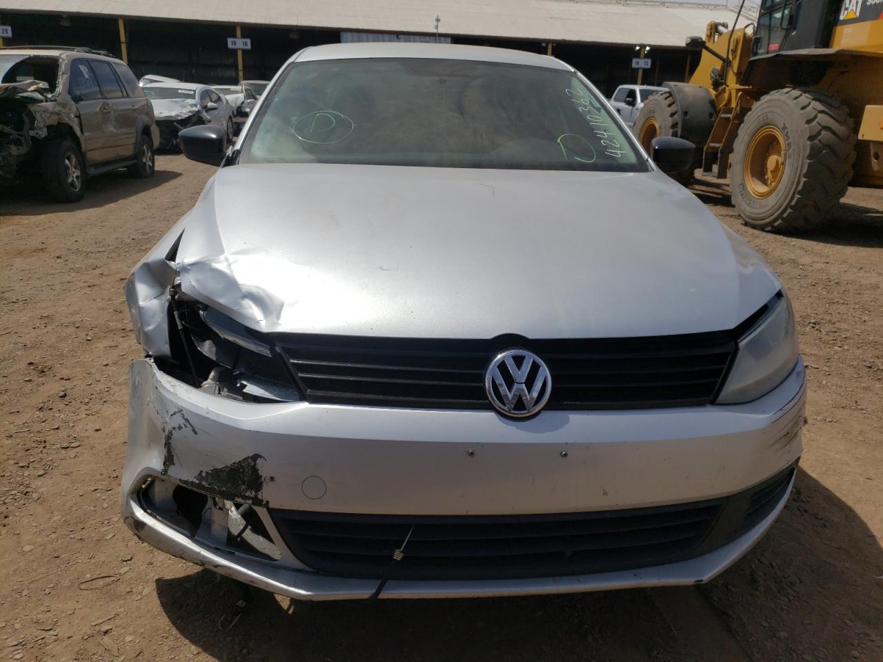 Photo 9 from auction – 2011 VOLKSWAGEN JETTA BASE with VIN 3VW2K7AJ7BM358082