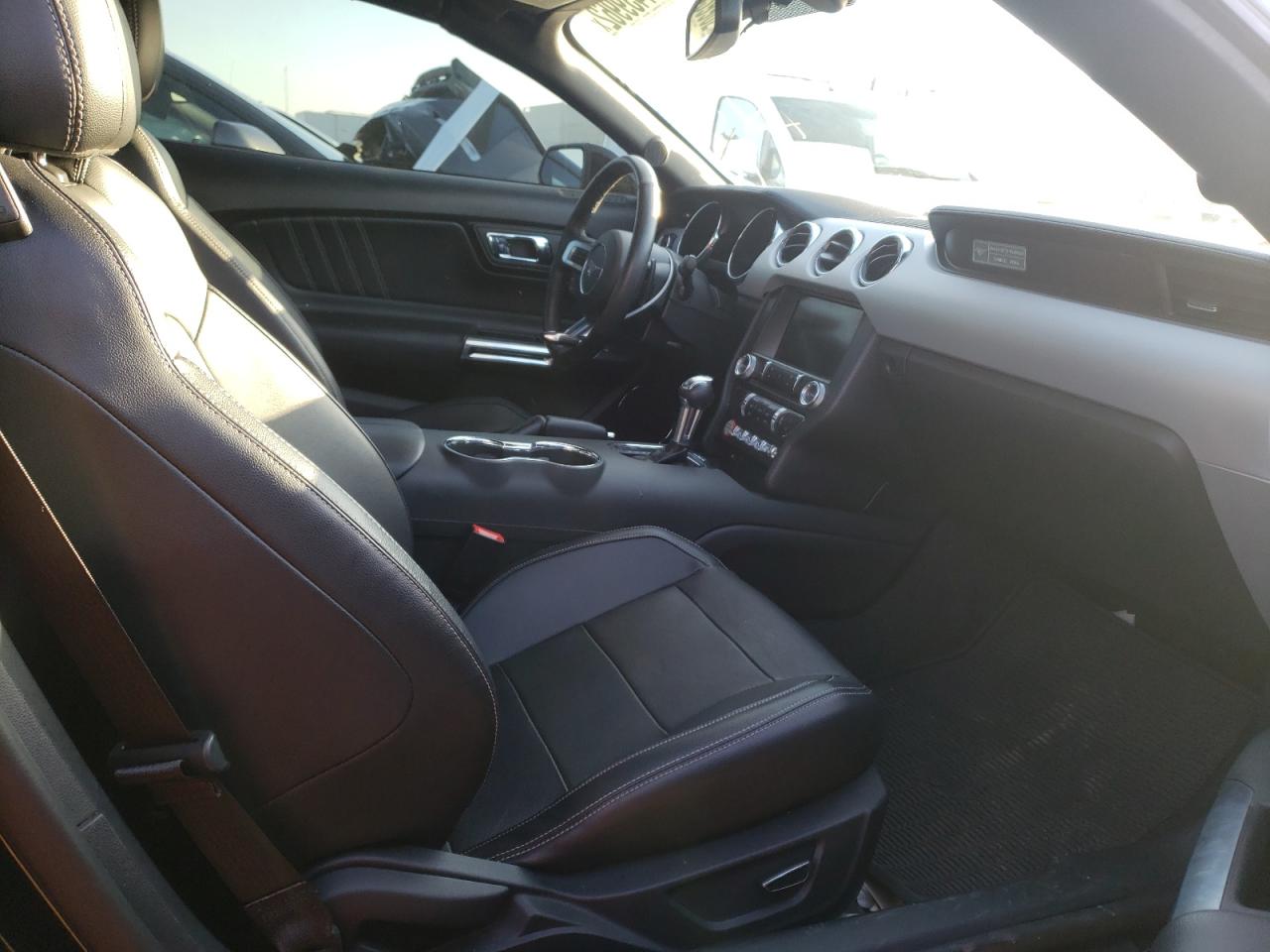 Photo 5 from auction – 2015 FORD MUSTANG GT with VIN 1FATP8FF3F5348816