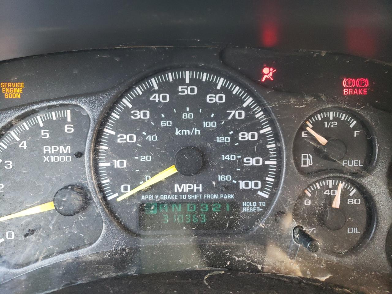 Photo 8 from auction – 2002 CHEVROLET SILVERADO with VIN 2GCEC19V921258350