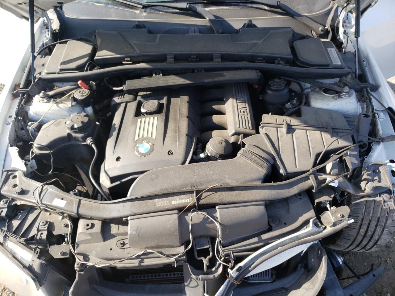 Photo 7 from auction – 2012 BMW 328 I with VIN WBADW3C54CE823009