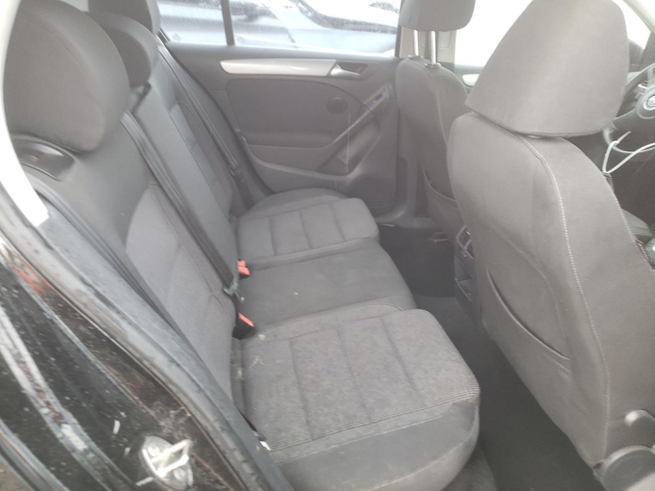 Photo 6 from auction – 2014 VOLKSWAGEN GOLF with VIN WVWDB7AJ6EW009172