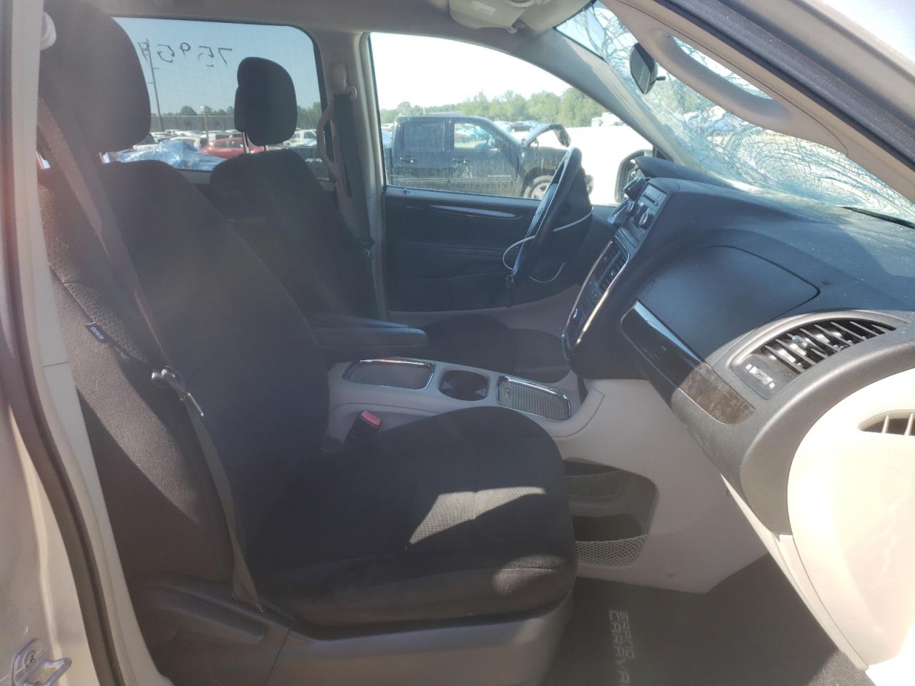 Photo 5 from auction – 2012 DODGE GRAND CARA with VIN 2C4RDGDG8CR113314