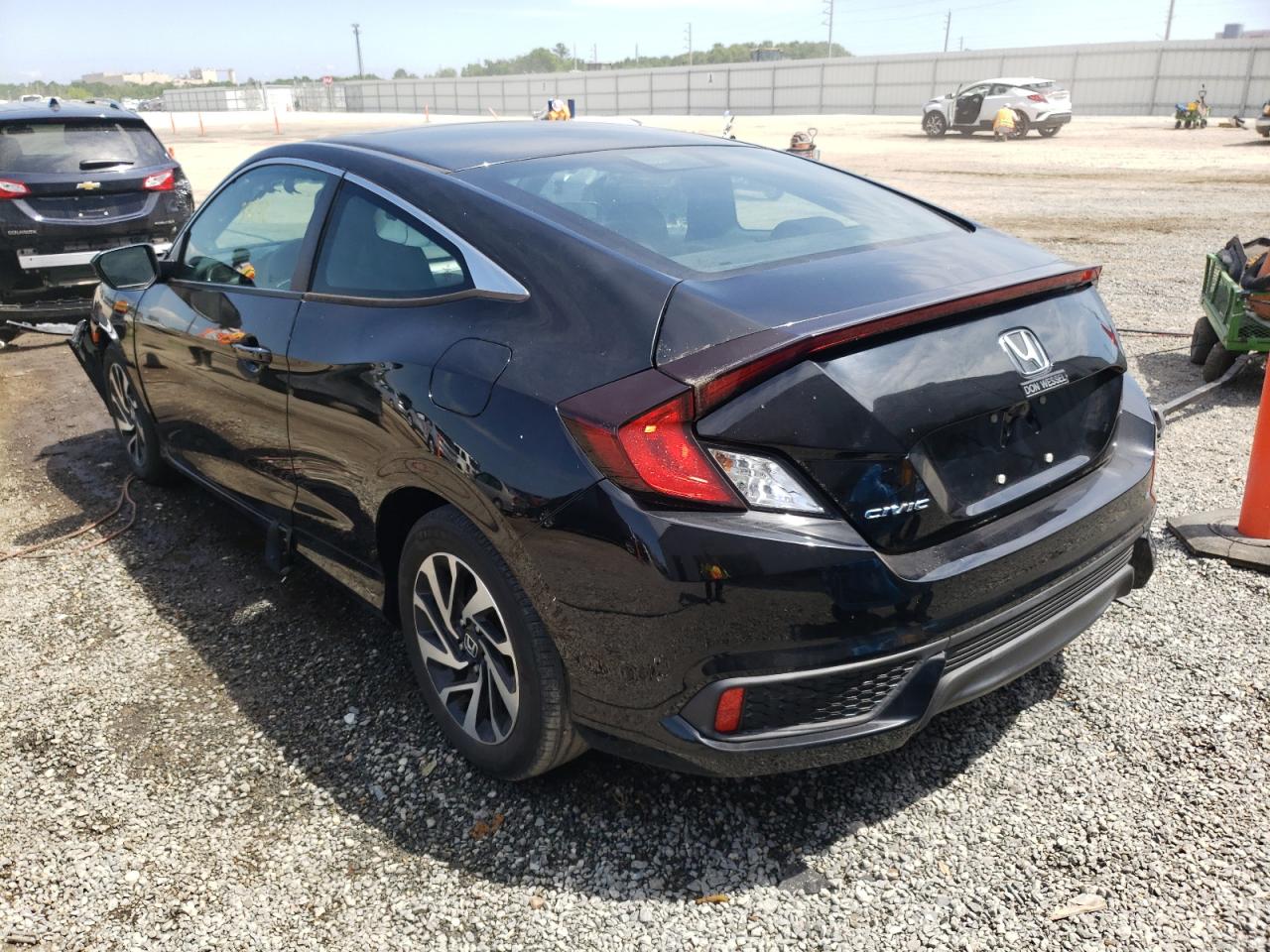Photo 3 from auction – 2017 HONDA CIVIC LX with VIN 2HGFC4B01HH310060