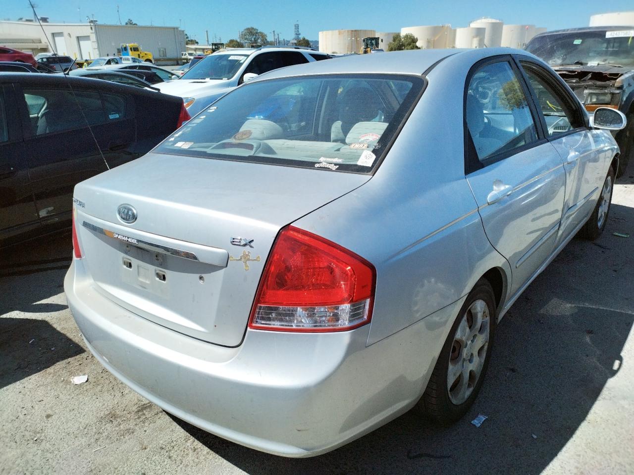 Photo 4 from auction – 2009 KIA SPECTRA EX with VIN KNAFE222X95656984