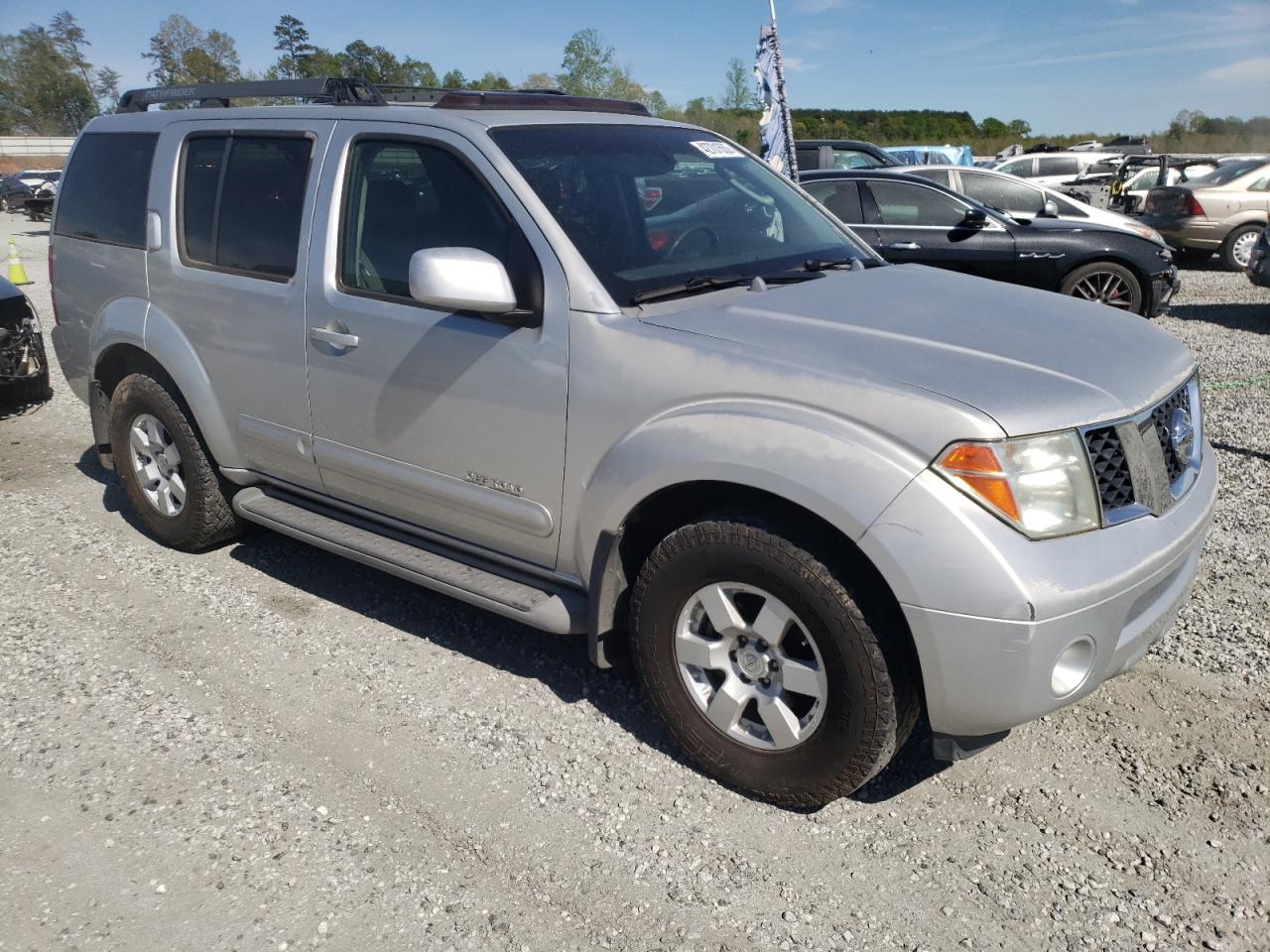 NISSAN PATHFINDER 2005 with VIN 5N1AR18W55C783083 - Photo from auction