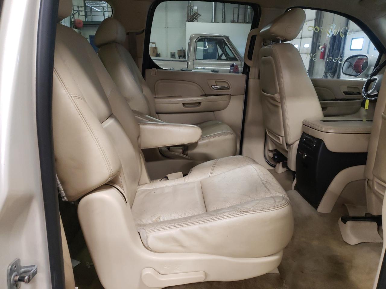 Photo 6 from auction – 2007 CADILLAC ESCALADE E with VIN 1GYFK66887R218868
