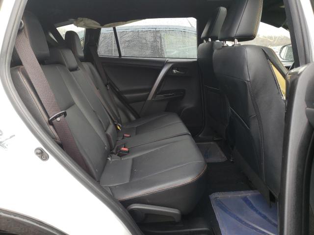 Photo 6 from auction – 2016 TOYOTA RAV4 SE with VIN JTMJFREV3GD176376