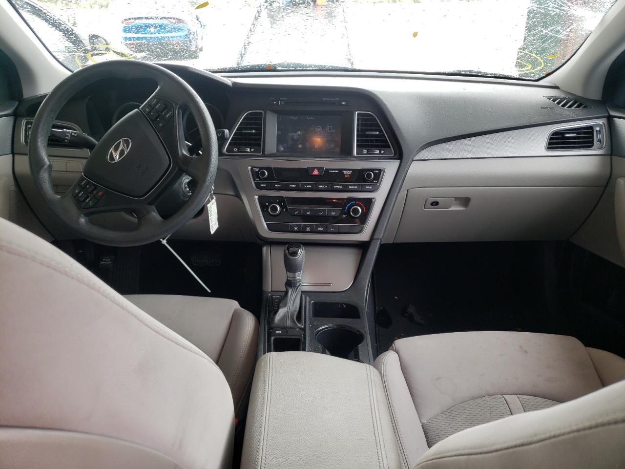 Photo 9 from auction – 2017 HYUNDAI SONATA SE with VIN 5NPE24AF6HH459610