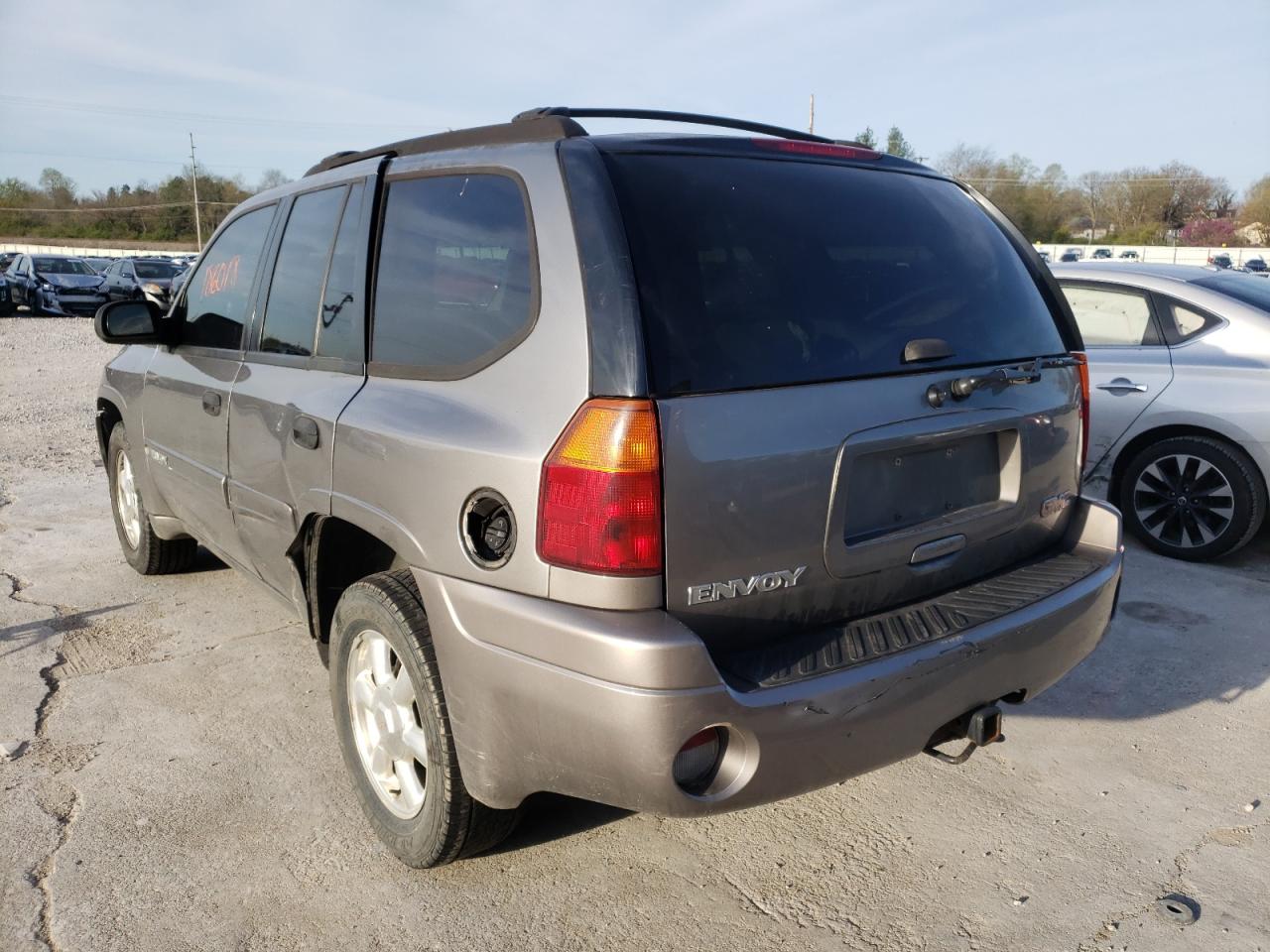 Photo 3 from auction – 2005 GMC ENVOY with VIN 1GKDT13SX52332183