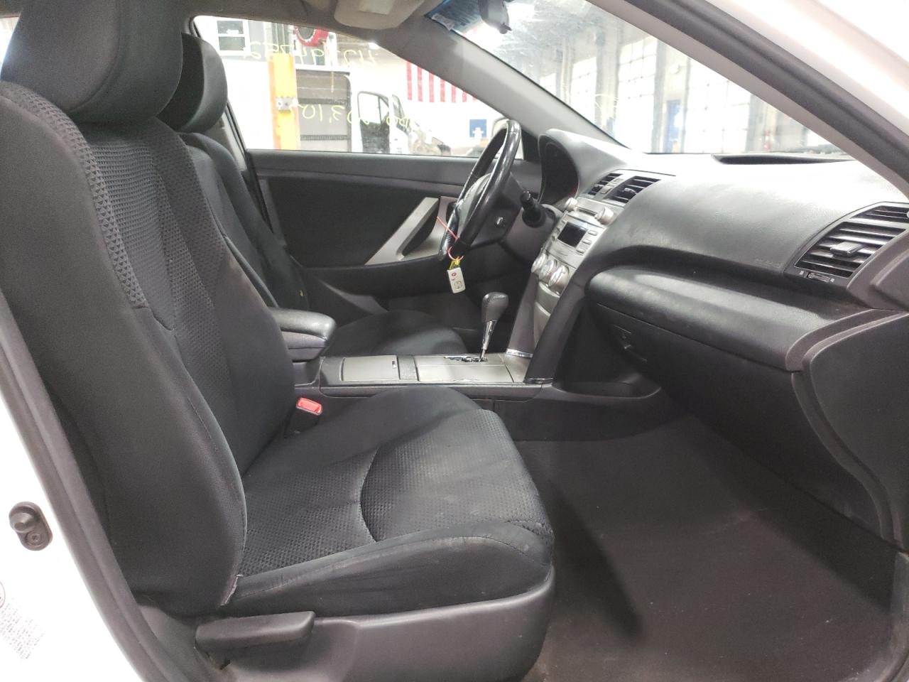 Photo 5 from auction – 2010 TOYOTA CAMRY BASE with VIN 4T1BF3EK3AU549197