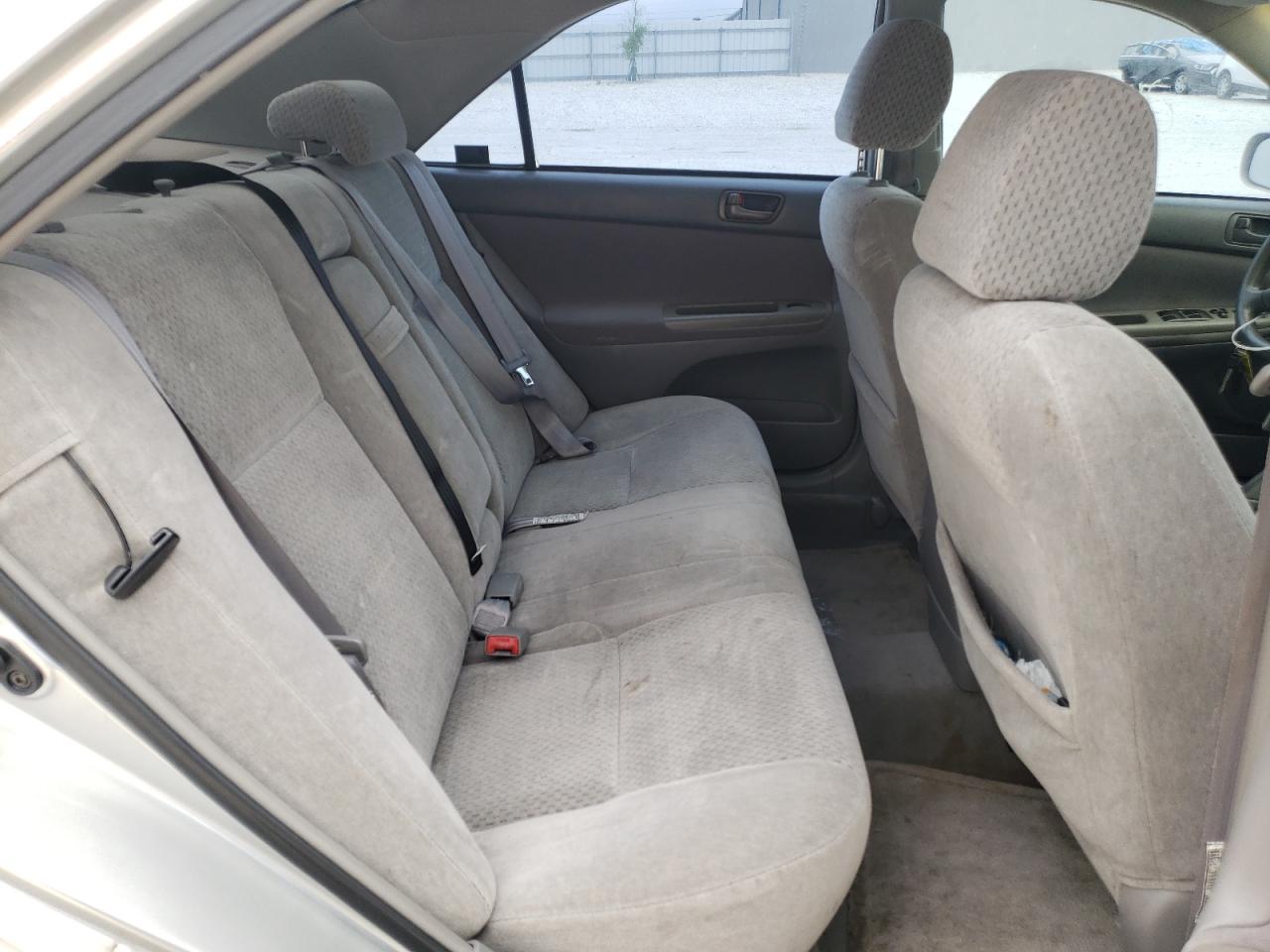 Photo 6 from auction – 2003 TOYOTA CAMRY LE with VIN 4T1BE32K63U769380