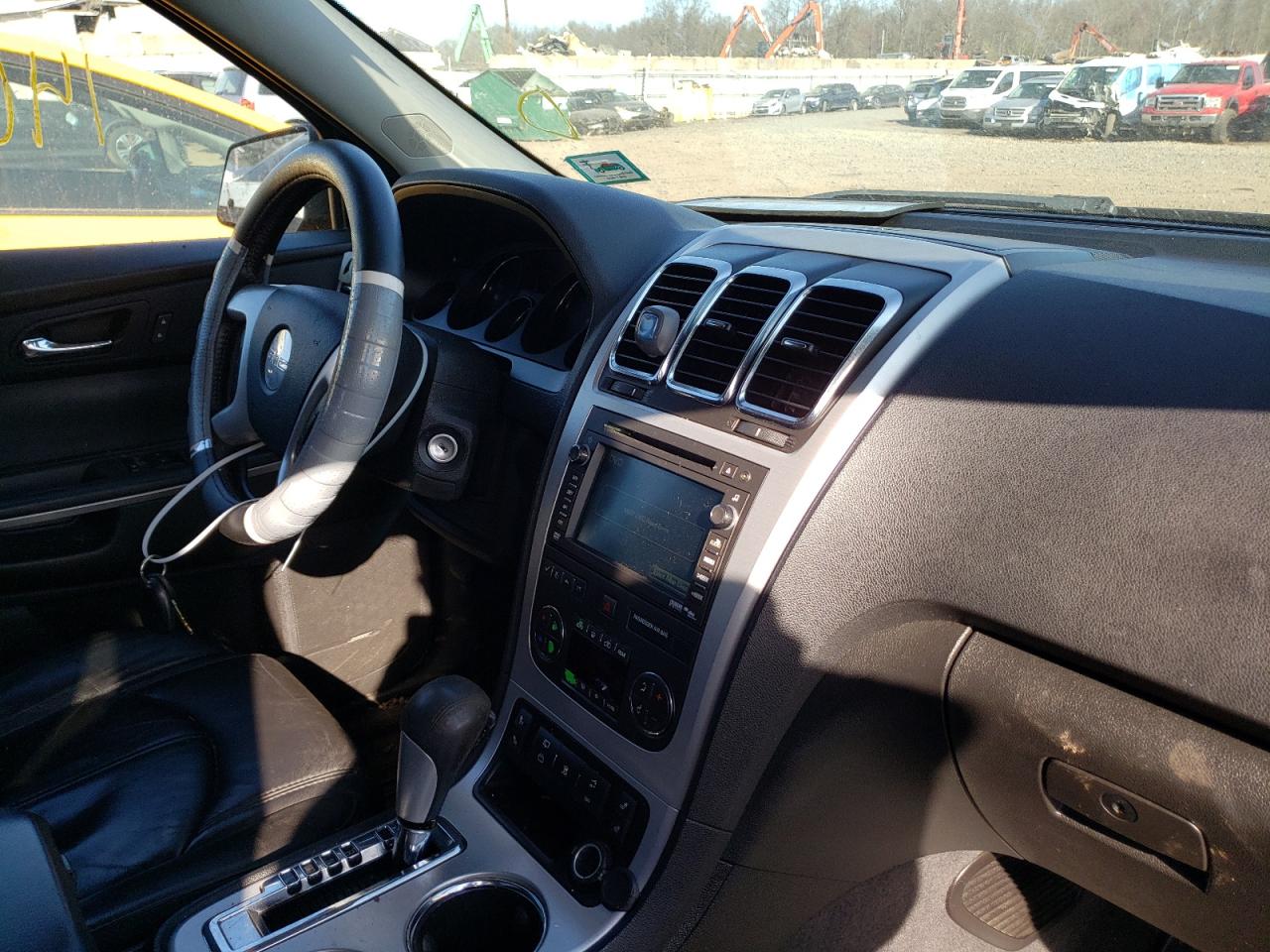 Photo 9 from auction – 2011 GMC ACADIA SLT with VIN 1GKKVRED8BJ213290
