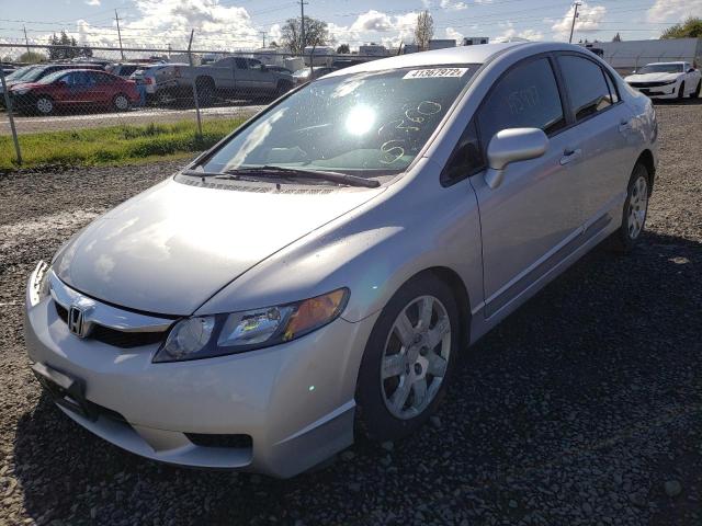 Снимка 2 от търг – 2010 HONDA CIVIC LX с VIN 19XFA1F5XAE035170