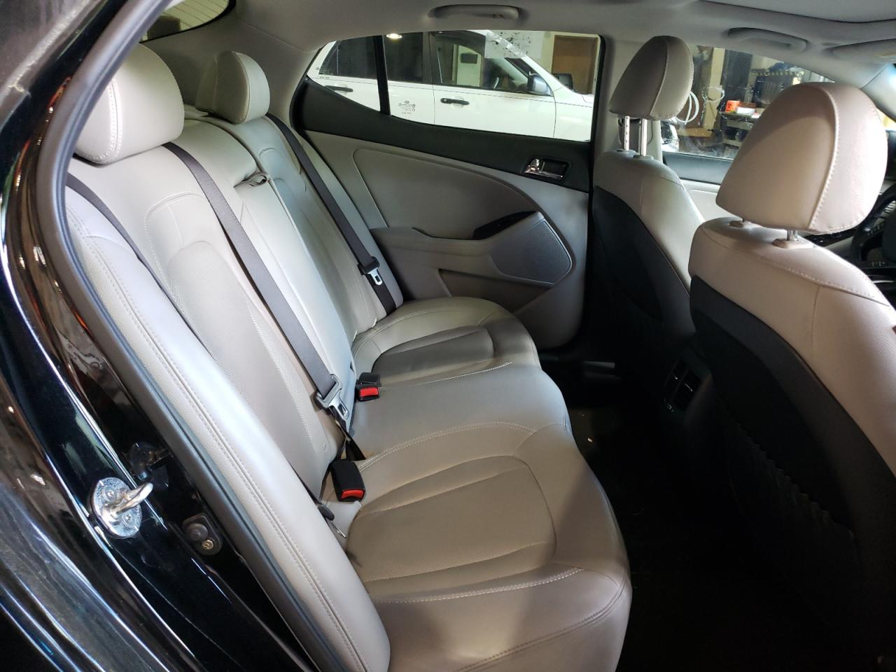 Photo 6 from auction – 2011 KIA OPTIMA EX with VIN KNAGN4A72B5096803