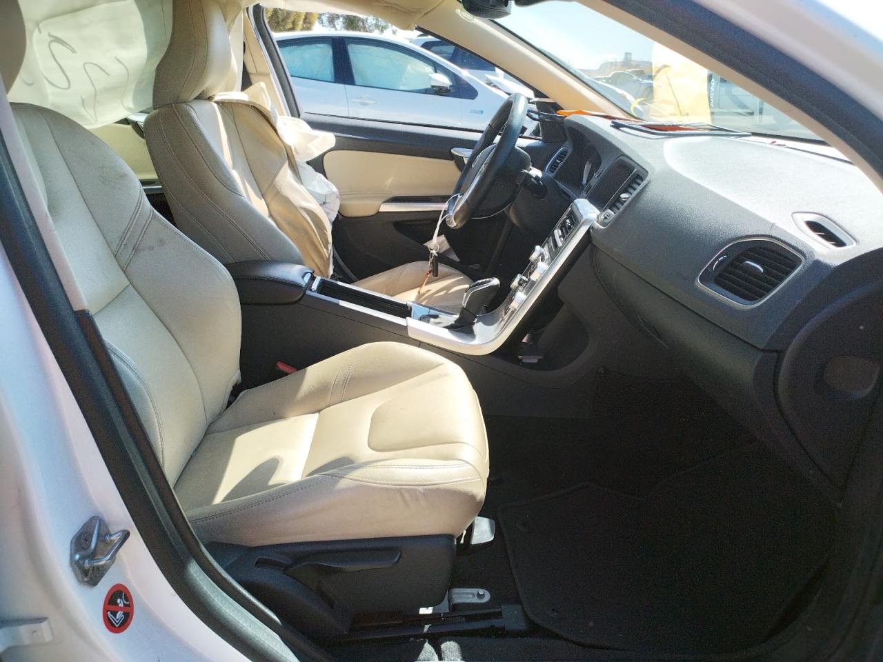 Photo 15 from auction – 2017 VOLVO S60 with VIN YV126MFL3H2432463