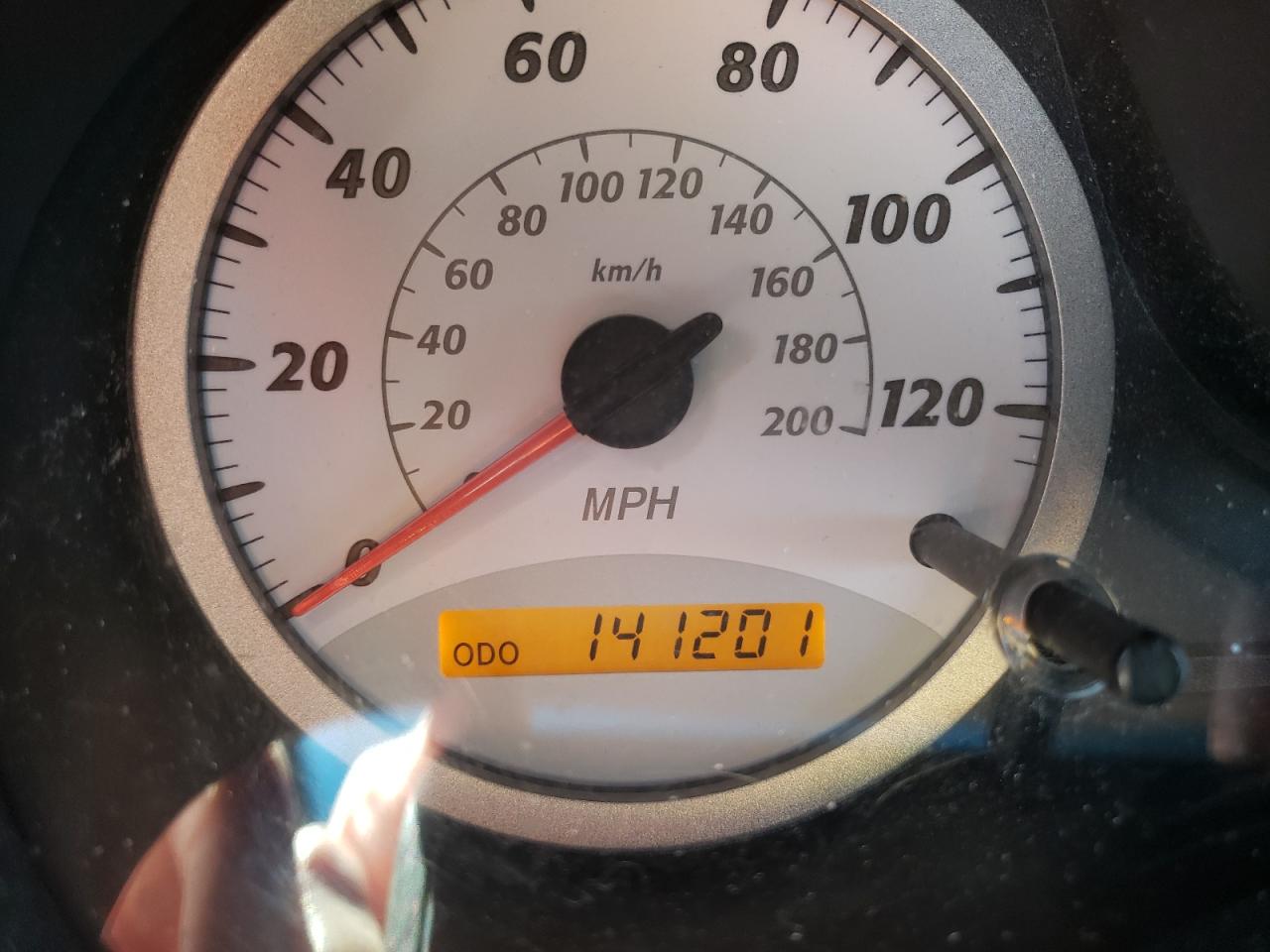 Photo 8 from auction – 2004 TOYOTA RAV4 with VIN JTEGD20V640019504
