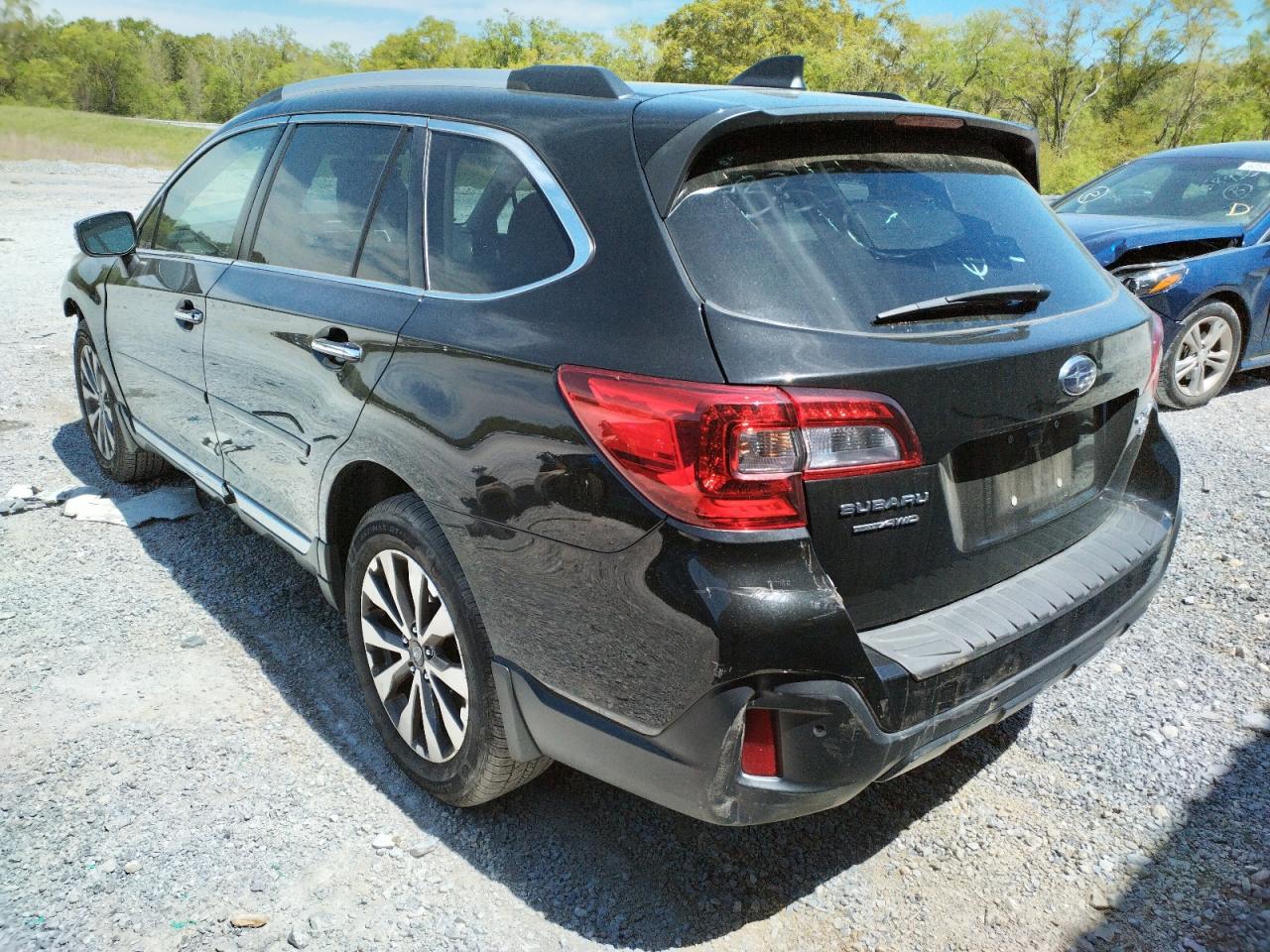 Photo 3 from auction – 2018 SUBARU OUTBACK TO with VIN 4S4BSETC8J3335122