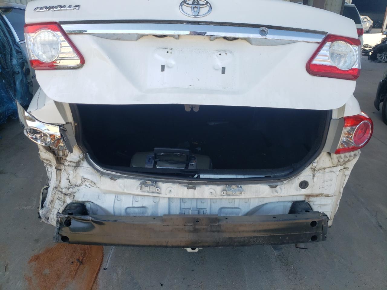 Zdjęcie 9 z aukcji – 2013 TOYOTA COROLLA BA z VIN 5YFBU4EE1DP132902