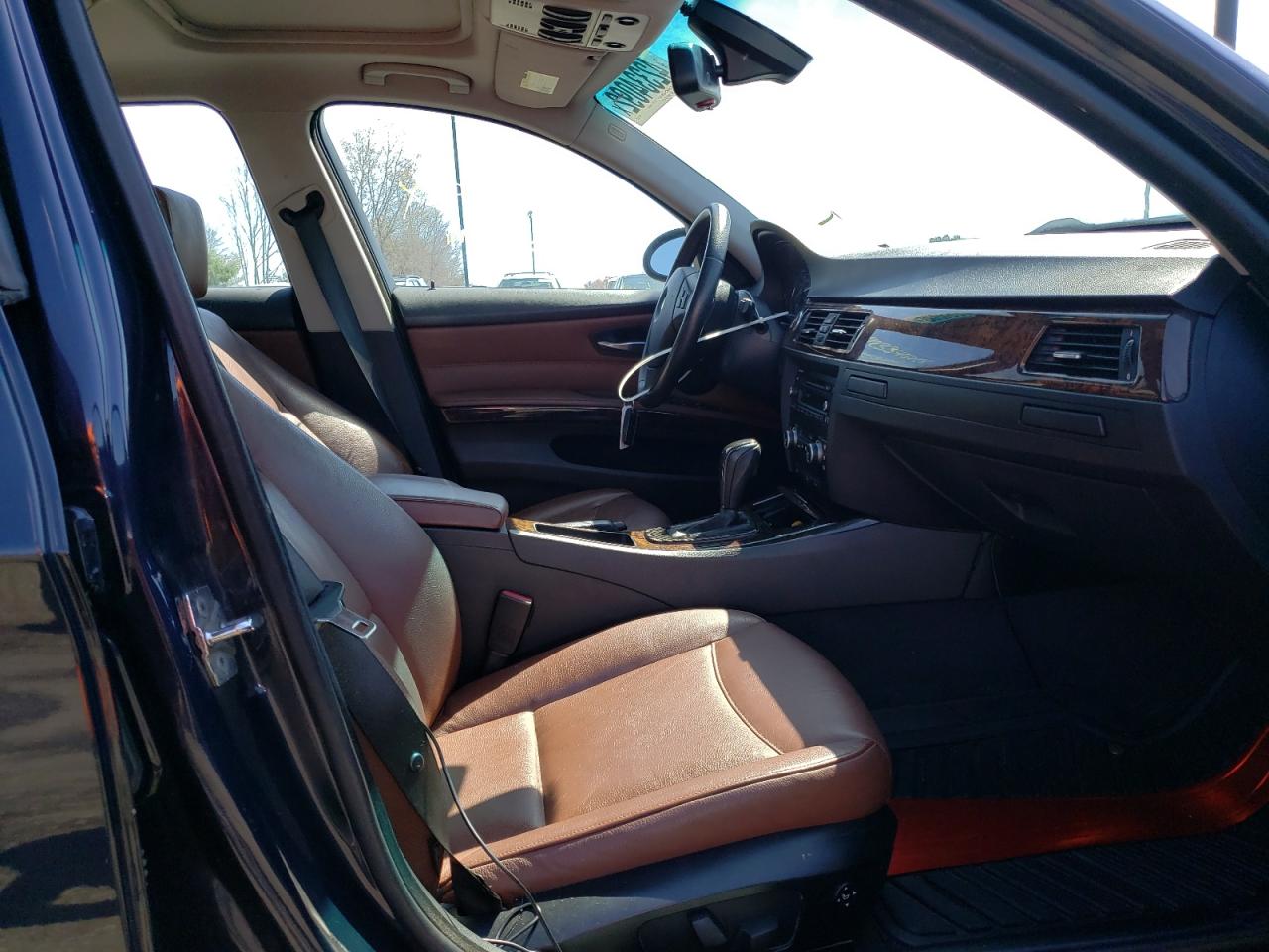 Photo 5 from auction – 2008 BMW 328 XI with VIN WBAVC93598K042933