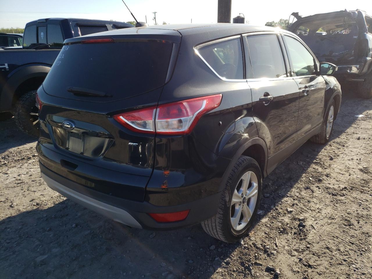 Photo 4 from auction – 2015 FORD ESCAPE SE with VIN 1FMCU0G7XFUB87975