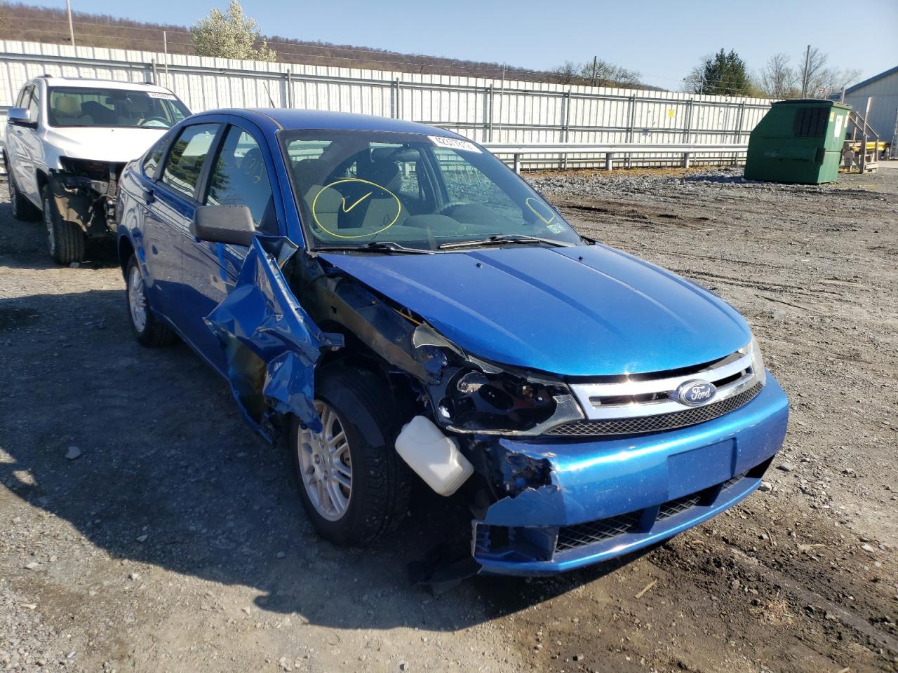 FORD FOCUS SE 2010 with VIN 1FAHP3FN6AW266436 - Photo from auction
