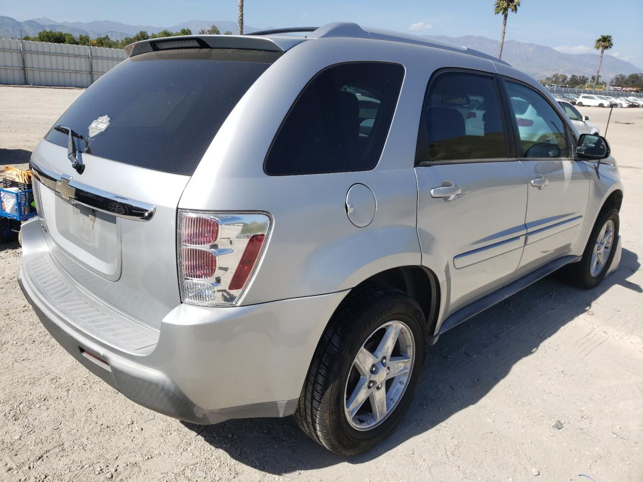 Photo 4 from auction – 2005 CHEVROLET EQUINOX LT with VIN 2CNDL63F456005112