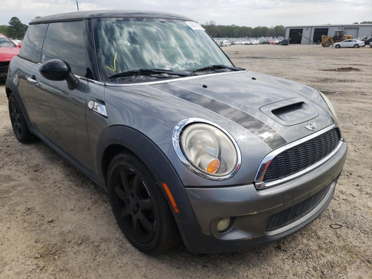 MINI COOPER S 2010 with VIN WMWMF7C51ATZ73496 - Photo from auction