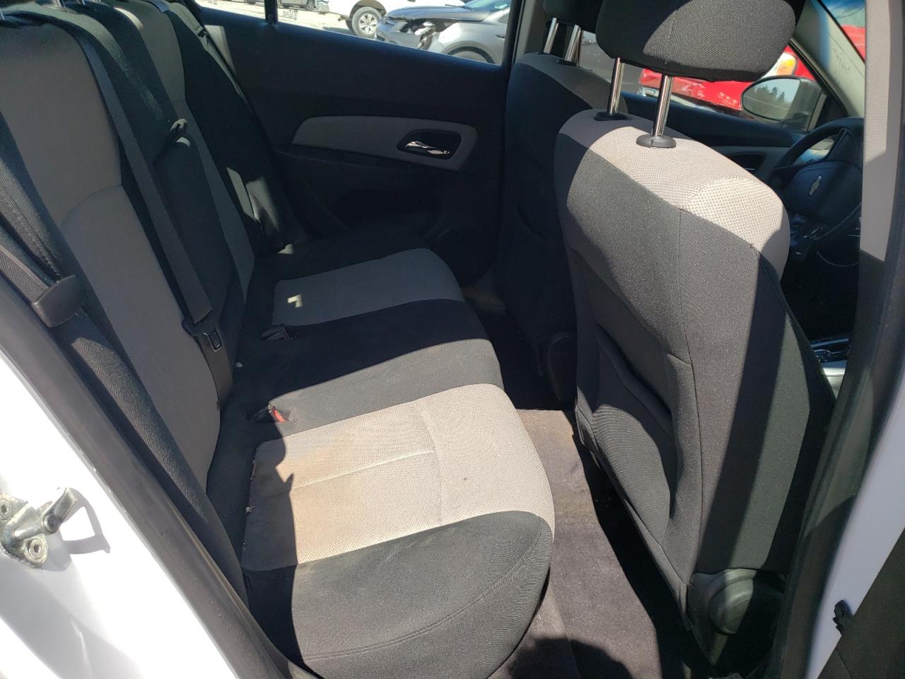 Photo 6 from auction – 2011 CHEVROLET CRUZE LS with VIN 1G1PC5SH0B7306947