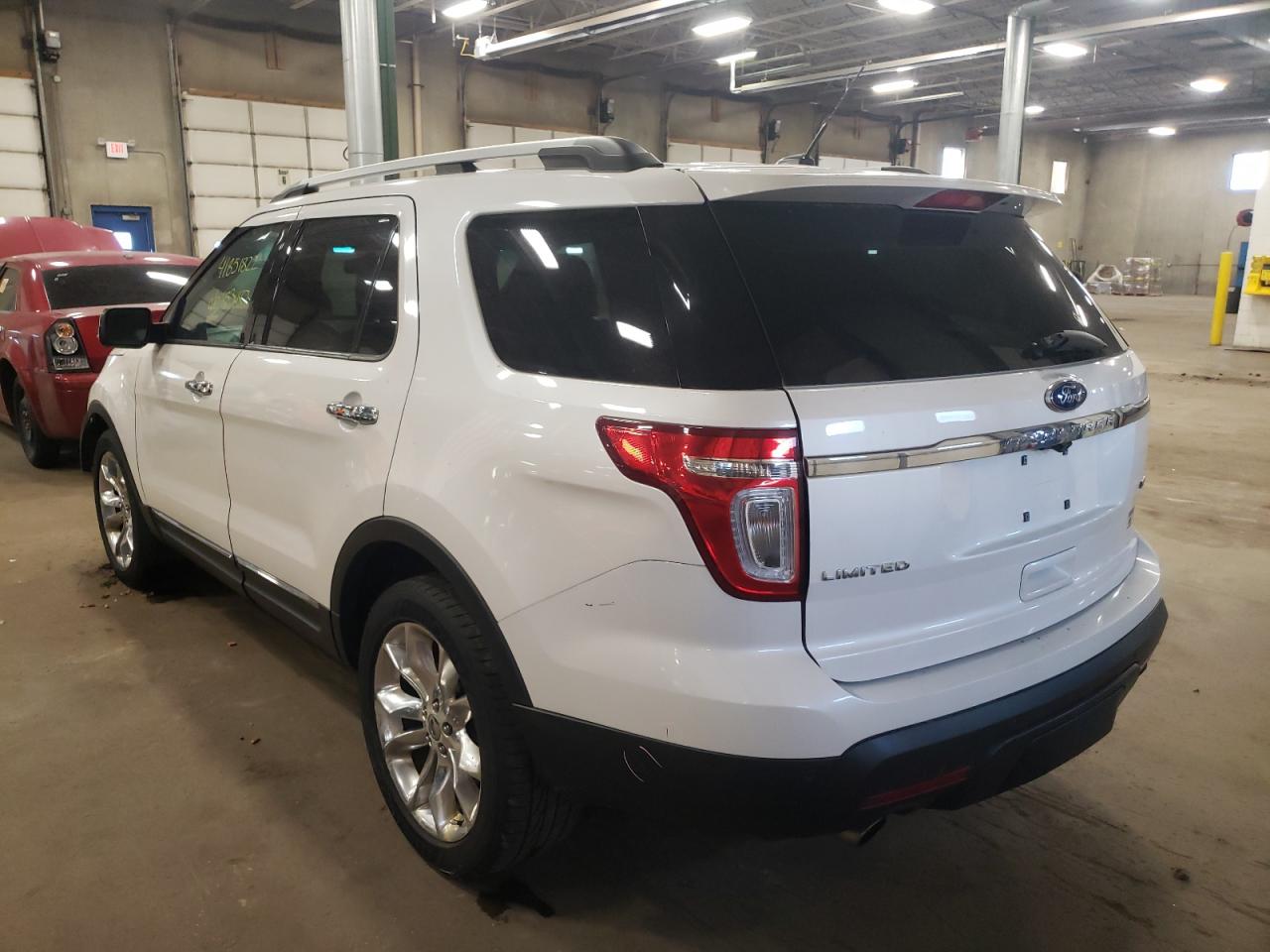 Photo 3 from auction – 2011 FORD EXPLORER L with VIN 1FMHK8F82BGA56813