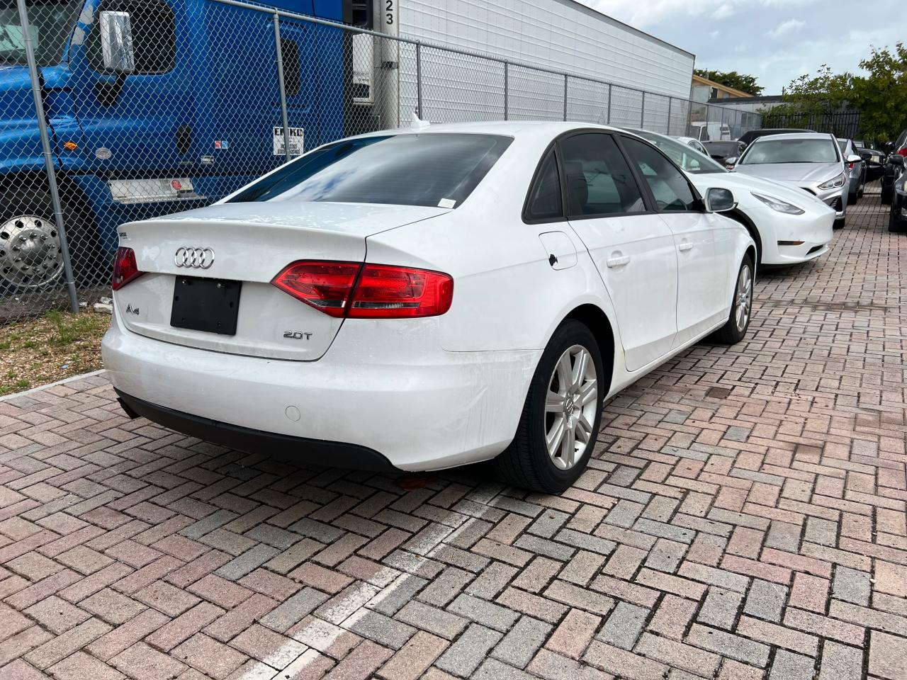 Photo 4 from auction – 2011 AUDI A4 PREMIUM with VIN WAUAFAFL9BN004965