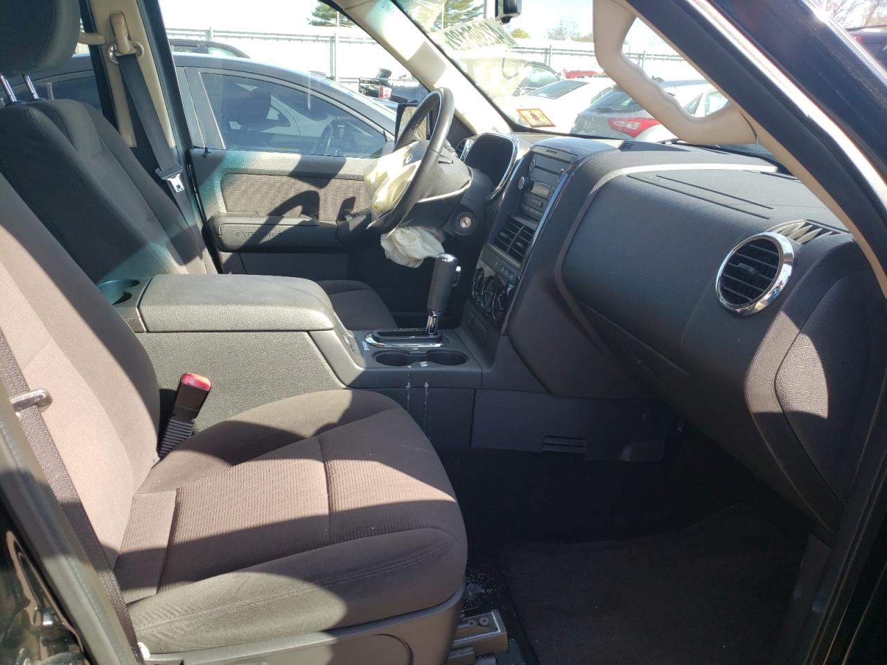Photo 5 from auction – 2010 FORD EXPLORER X with VIN 1FMEU7DE7AUA37965