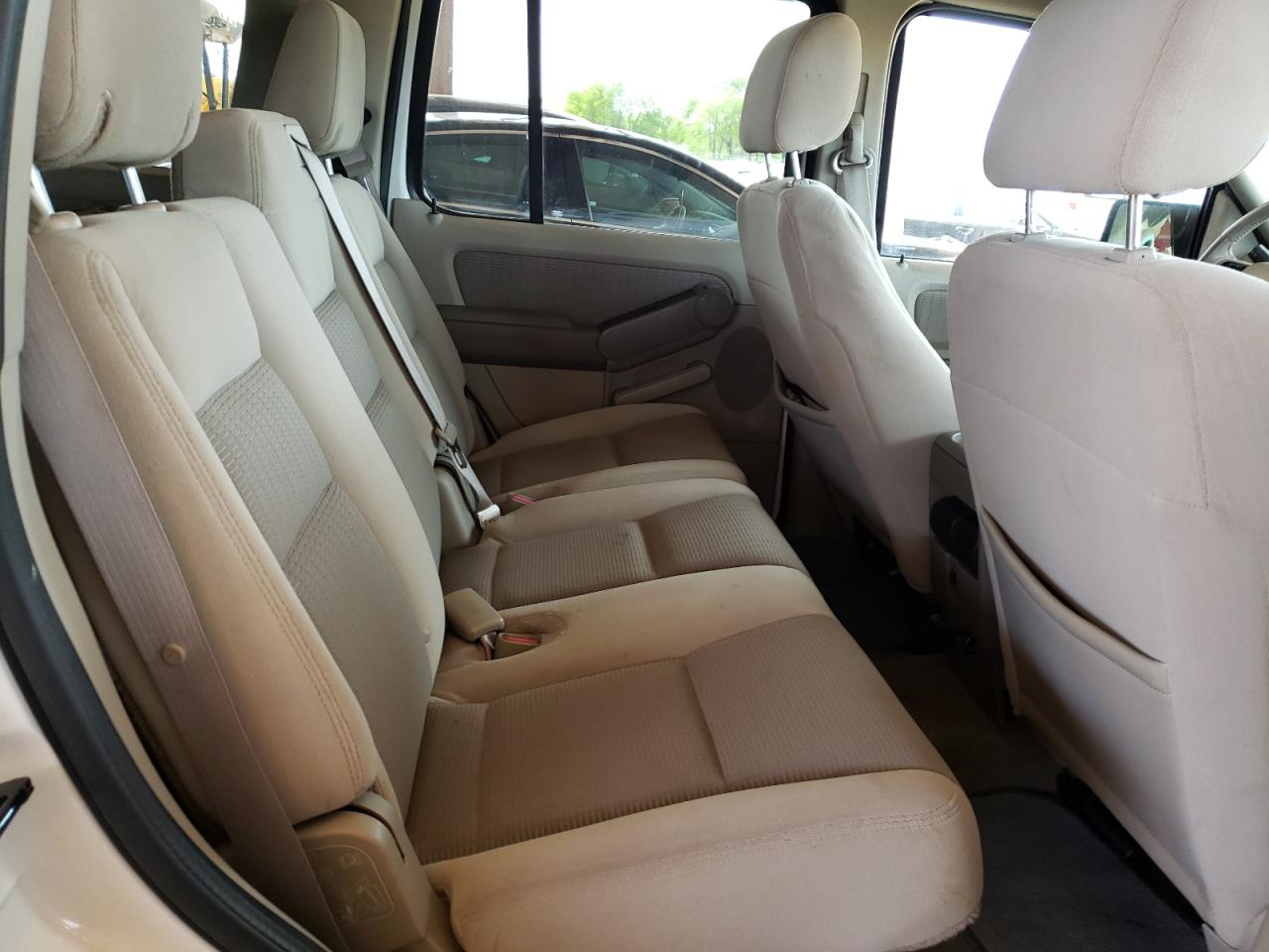 Photo 6 from auction – 2006 FORD EXPLORER X with VIN 1FMEU63EX6UA43505